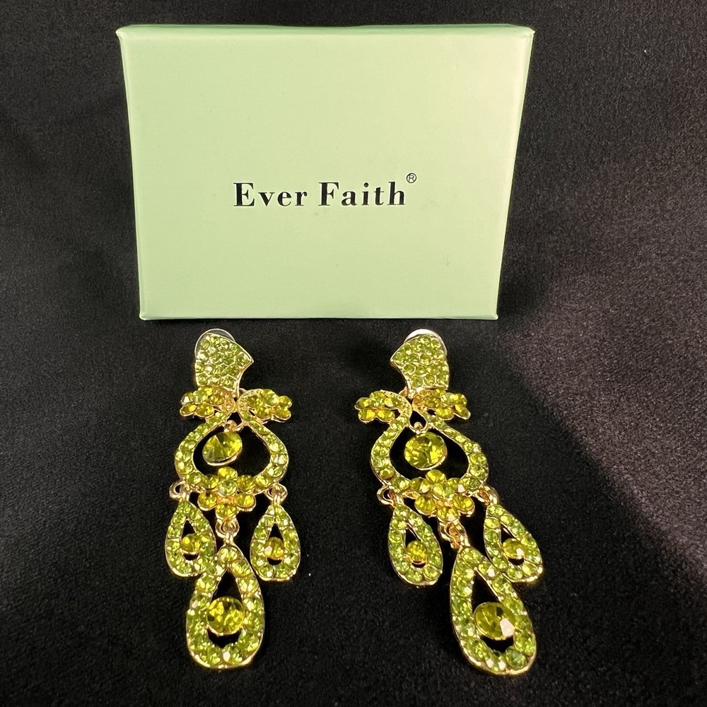 EVER FAITH Austrian Crystal Bridal Flower Vase Chandelier Dangle Earrings -Green